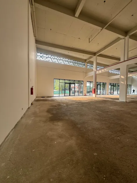 Galpão comercial de 87 m² para alugar na Av. Caramuru, bairro Jardim Sumaré em Ribeirão Preto