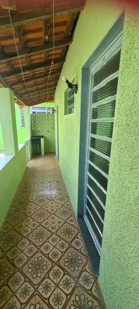 Casa de fundo com 2 quartos para alugar no bairro Vila Tibério, 50,74 m², em Ribeirão Preto