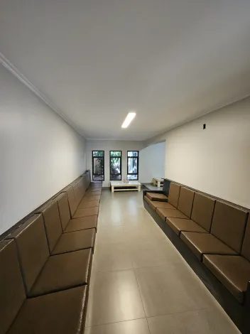 Casa comercial de 12 salas para alugar no bairro Jardim Sumaré, 267,02 m² em Ribeirão Preto