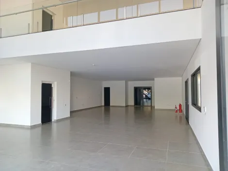 Prédio Comercial de 552 m² para alugar no bairro Jardim Irajá, zona Sul de Ribeirão Preto, próximo à Av. Presidente Vargas