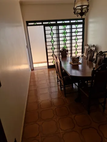 Casa de 4 quartos para alugar no bairro Jardim São Luiz, 193,54 m², Ribeirão Preto